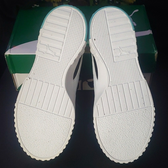 BNIB Cali Jr. - "Black Milky Blue" - Picture 4 of 7